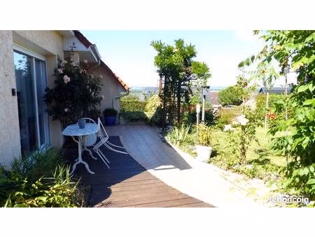 jolie maison idéalement située