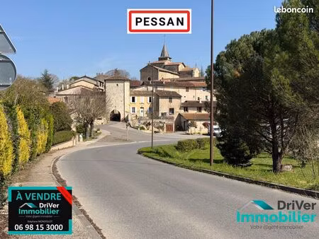 terrain 747 m² pessan