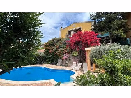 maison avec piscine et studio indépendant mer à pied (10 min)  menton centre