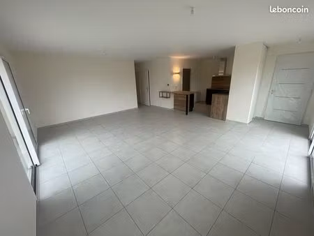 location - maison t4 à bozouls