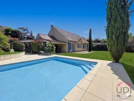 maison 6 pièces 171 m²