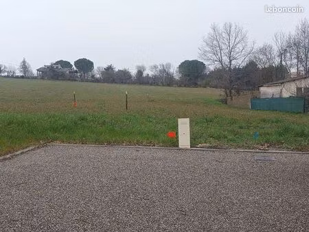 terrain 1 095 m² l isle jourdain