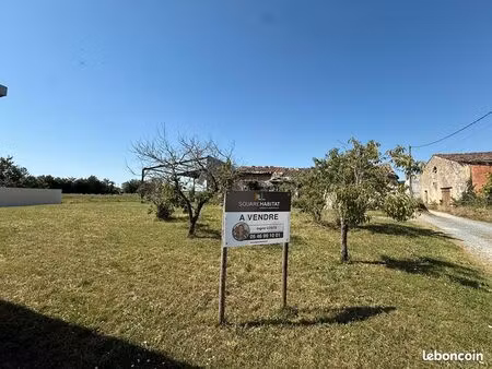 terrain 2270 m² saint pierre d amilly