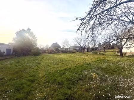 terrain 610 m² cours de pile