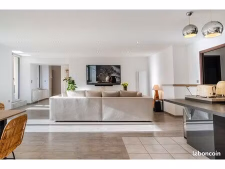 appartement d’exception – hyper centre pontarlier – terrasse  garage  124 m2