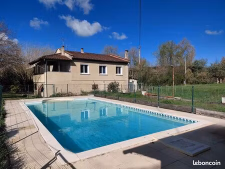 maison 7 pièces 180 m²