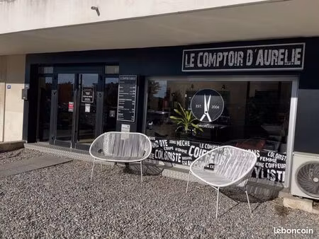 fauteuil à louer dans salon de coiffure _les sablettes