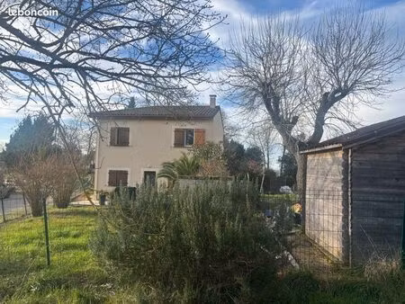 maison individuelle à pis (32500)