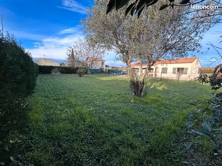 vente terrain contructible 551 m2 à bouillargues