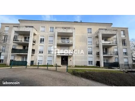 a l'entrée de nuits saint-georges  bel appartement t2 lumineux