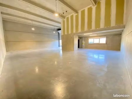 local d’activité 220 m² neuf – atelier + bureau – 8 parkings – proche libourne / bordeaux 