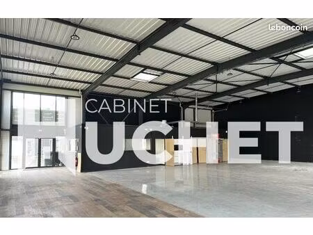 local industriel 424 m²