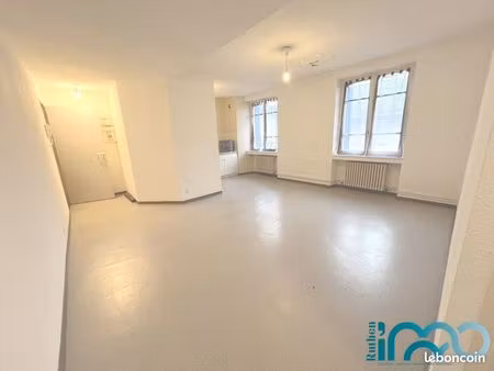 studio 2 pièces 44 m²