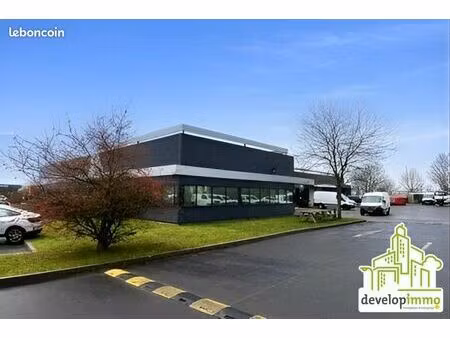 local bureaux 1 438 m²