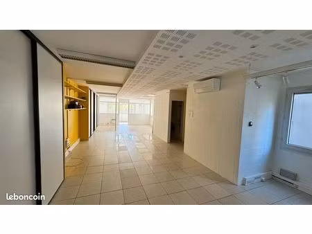 bureaux à vendre pré d'arènes