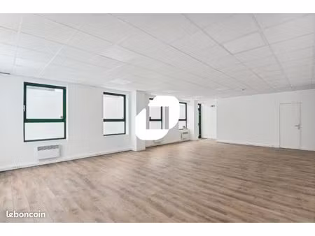 local bureaux 170 m²