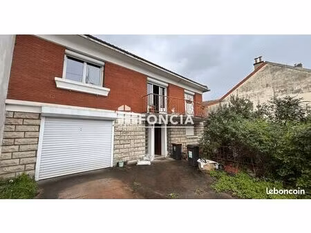 charmante maison 3 pièces idéalement située dans un quartier calme et recherché de saint-d