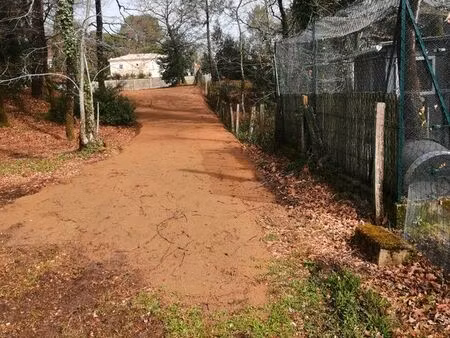 terrain constructible 857m² centre ville