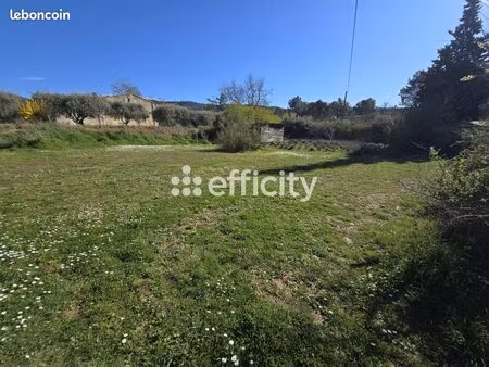 terrain 1 300 m² trets