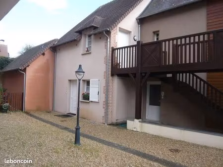 appartement 1 pièce avec jardin plein centre ville à honfleur