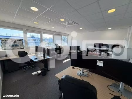 local d'activité 220 m²