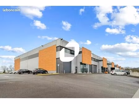 local d'activité 198 m²