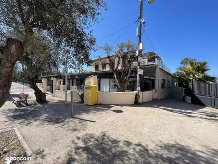 local commercial 93 m²