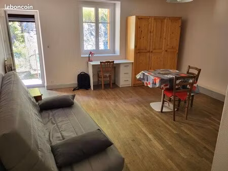 studio meublé 26m2 à 4 min a pied du centre-ville 8 min à pied enil