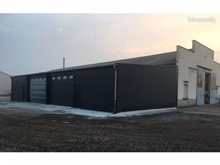 box à louer 90m2 estrablin