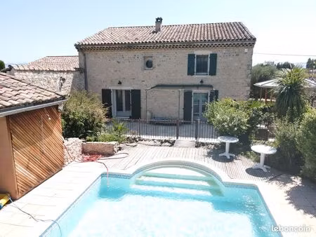 propriété de caractère en pierre – 250 m² – parc paysagé avec piscine & jacuzzi