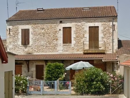 immeuble de rapport 180m2 4 appts 19000 de loyer bergerac centrer