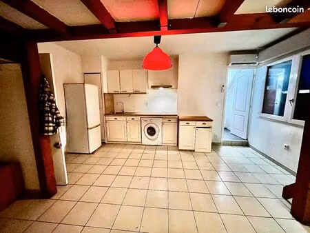 studio 1 pièce 28 m²