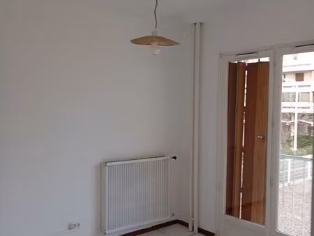 location bureau toulon