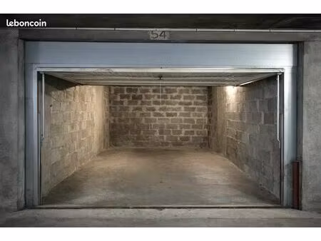 ◊ box garage 17m² niveau 0 hyper centre grenoble