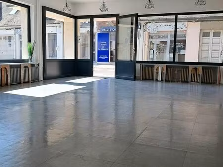 local commercial 75m2 centre ville