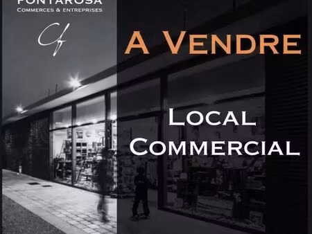 local commercial 155 m² puget-sur-argens