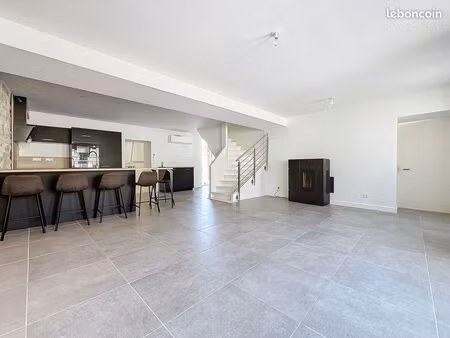 maison 8 pièces 230 m²