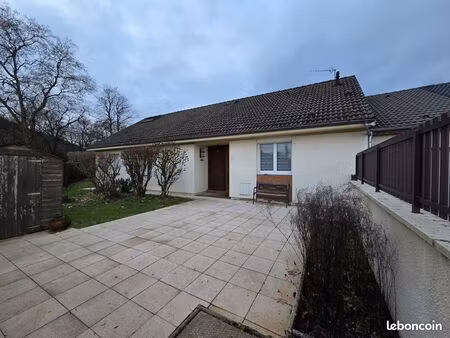 maison 7 pièces 145 m²