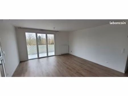 appartement 3 pièces 882 euros charges comprises