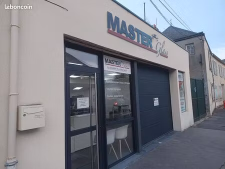 fonds de commerce centre bris de glace automobile  vitrage automobile remplacement de pare