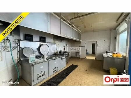 local commercial 140 m²