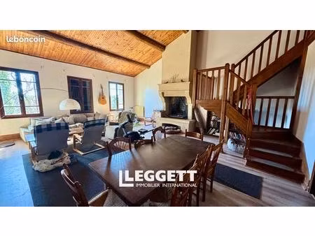 maison 7 pièces 197 m²