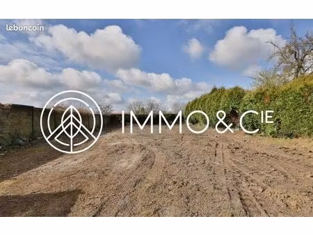 terrain mons en pevele