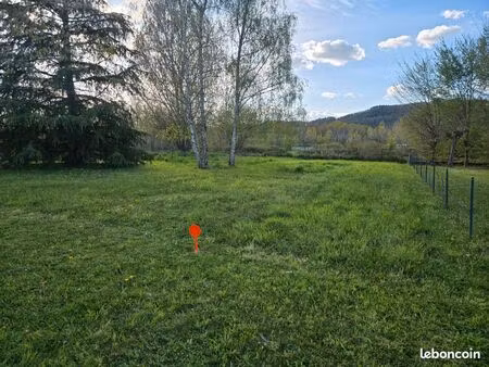 terrain a batir 869 m²