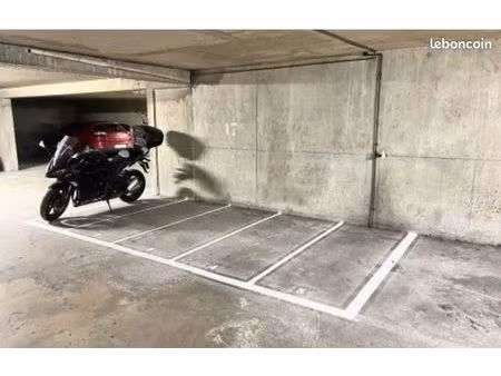 place de parking pour deux roues dans résidence sécurisée
