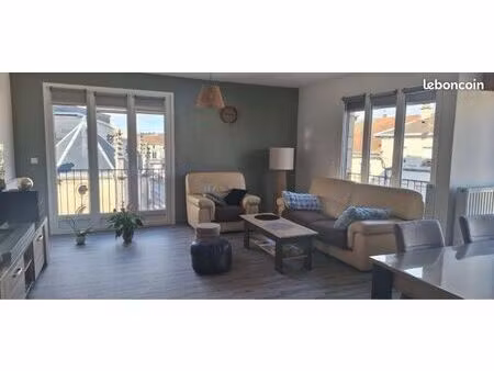 très bel appartement très lumineux situé plein centre-ville de ligny disponible à la locat