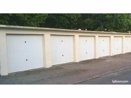 recherche garage à vendre ou à louer