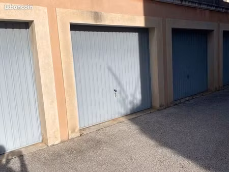 location garage securise sanary sur mer au centre ville