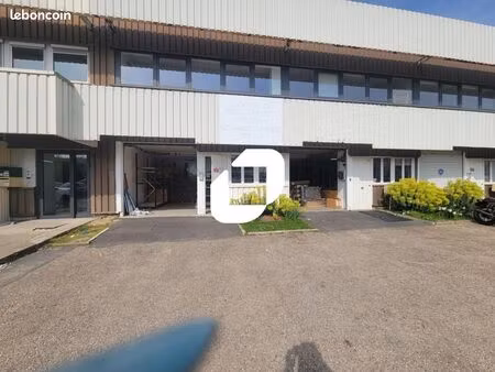 local d'activité 220 m²