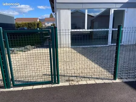 local professionnel à louer